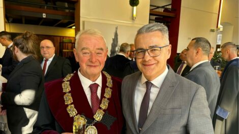 Pro Arte Veterinaria kitüntetést kapott az Óvári Kar dékánja