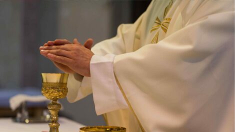 Aranymisére készülnek Dunaszigeten – visszatérnek a hívekhez a közösség egykori lelkipásztorai