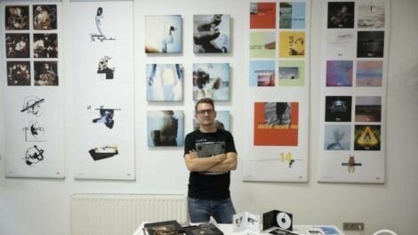 Harminc év magyar popkultúrája lemezborítókon