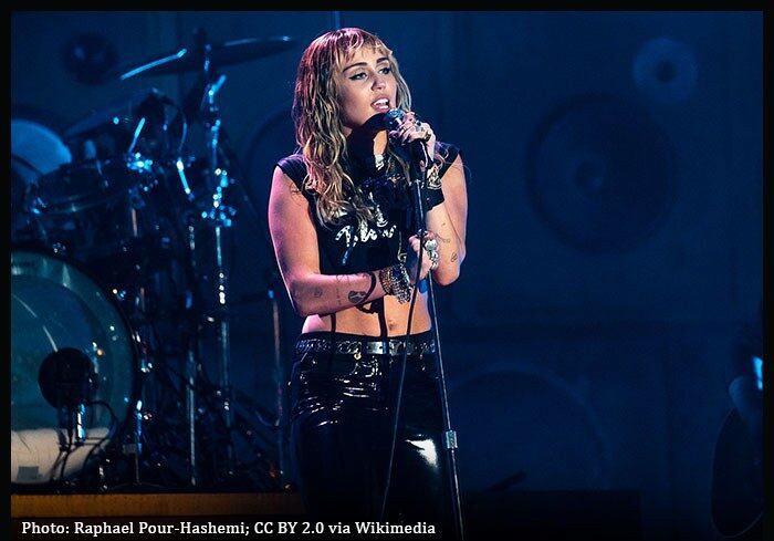 img_uj_lemezzel_ter_vissza_Miley_Cyrus