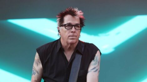 Súlyos egészségügyi probléma miatt visszalép a koncertezéstől a The Offspring gitárosa