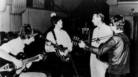 Újra kiadják George Martin Beatles-feldolgozásokat tartalmazó albumait